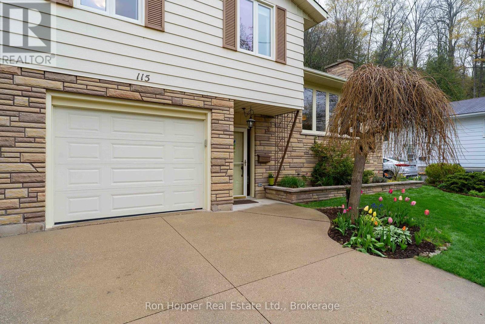 115 7th Avenue E, Owen Sound, Ontario  N4K 2W8 - Photo 3 - X13135134