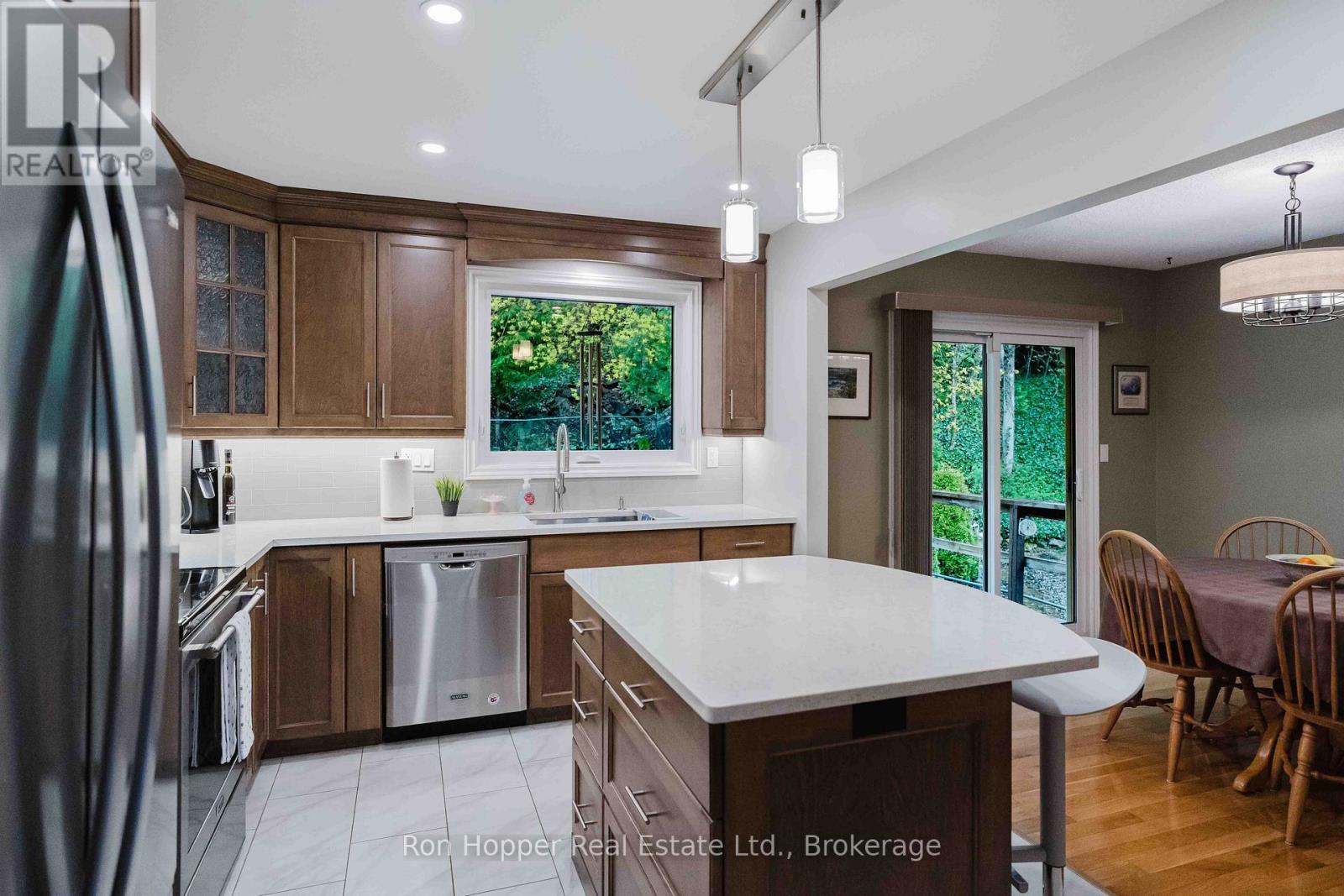 115 7th Avenue E, Owen Sound, Ontario  N4K 2W8 - Photo 6 - X13135134