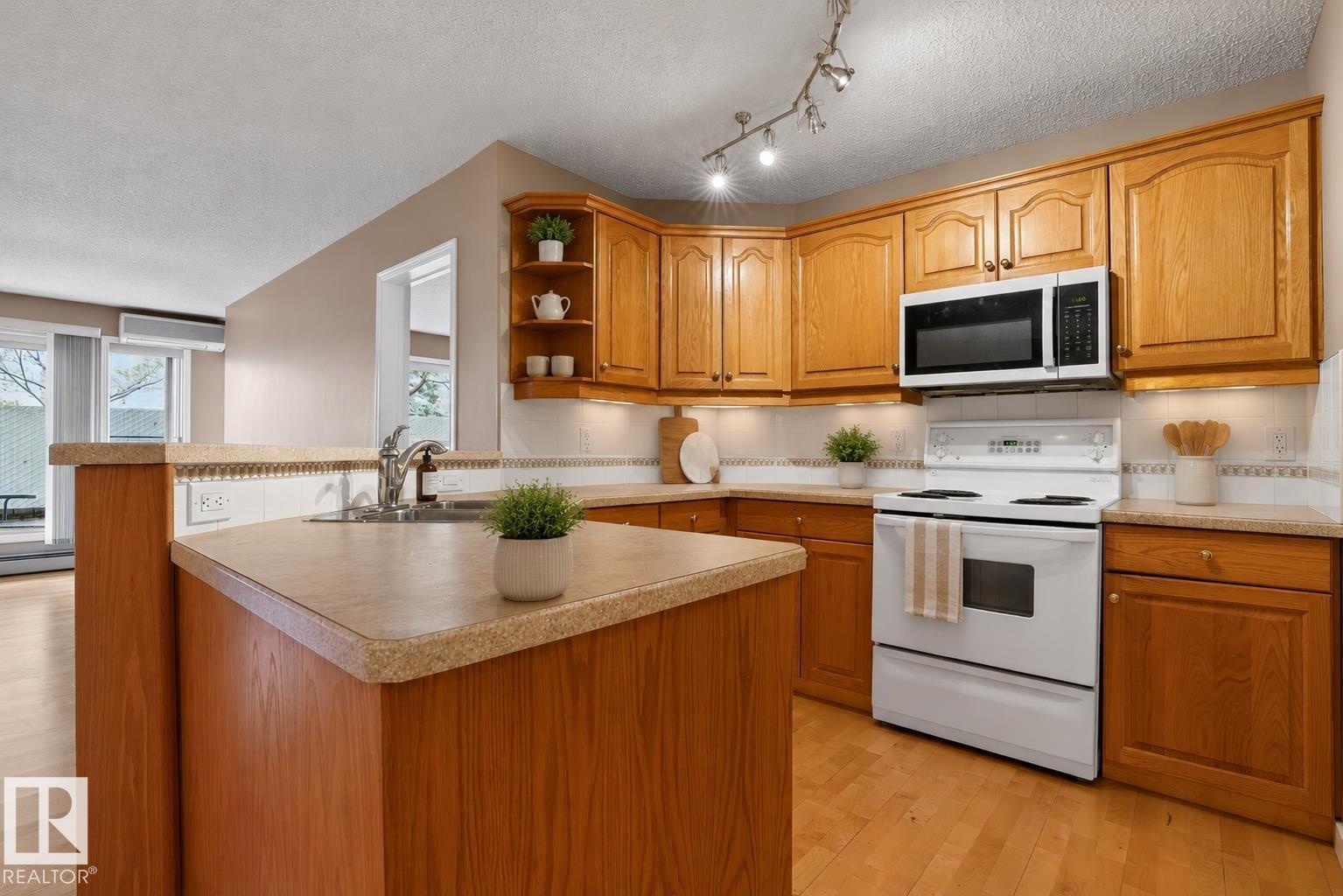 #104 9760 174 St Nw, Edmonton, Alberta  T5T 6J4 - Photo 7 - E4488037