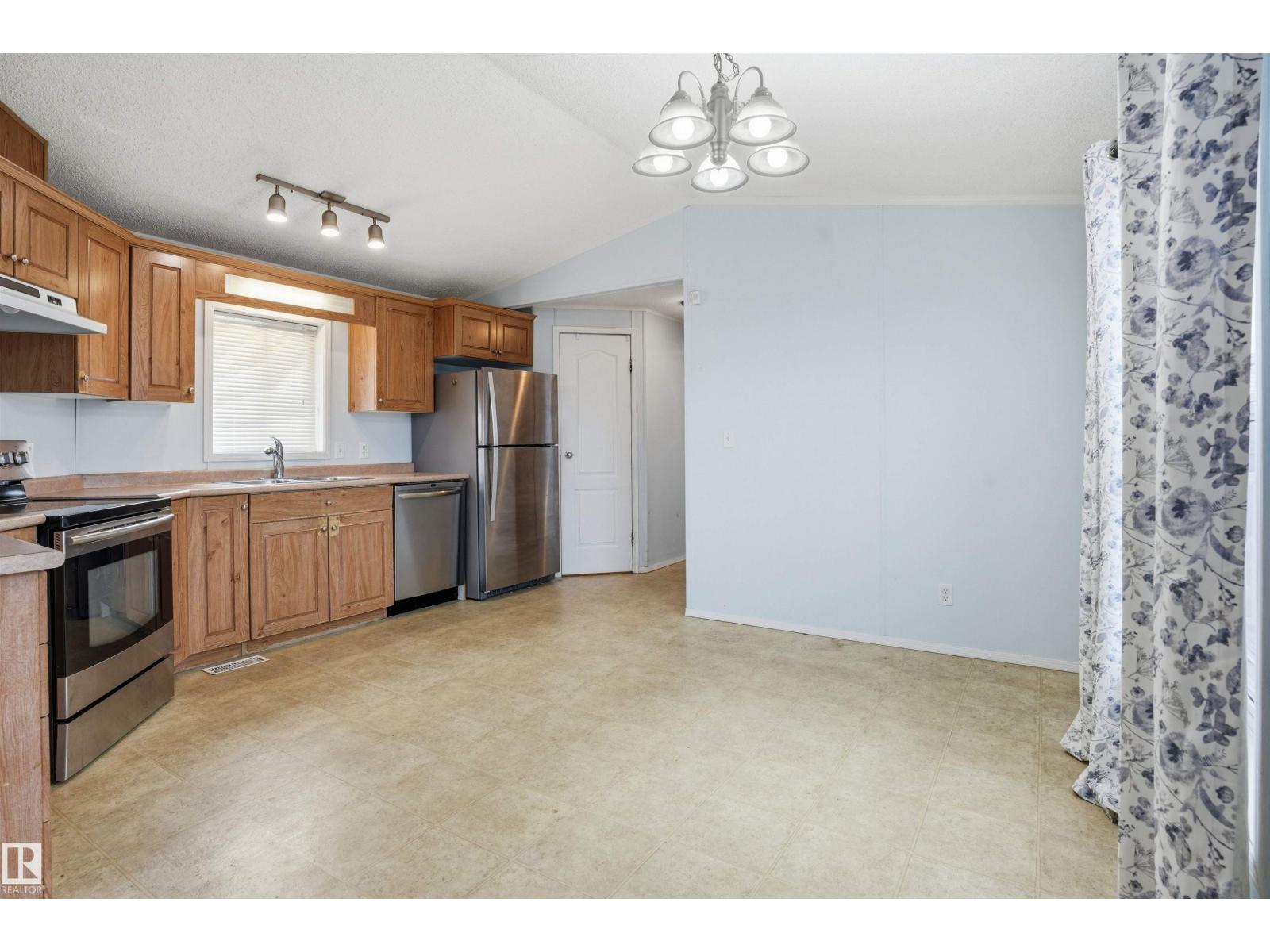 36 Jutland Cr, Stony Plain, Alberta  T7Z 0A3 - Photo 6 - E4488043