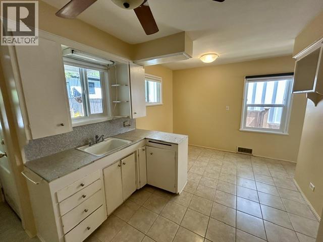 4207 W 15th Street, Vancouver, British Columbia  V6R 3A7 - Photo 8 - R3124152