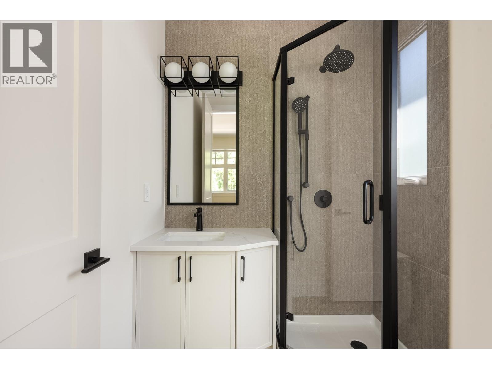 3510 Danielson Drive, Coquitlam, British Columbia  V3E 3H2 - Photo 26 - R3124185