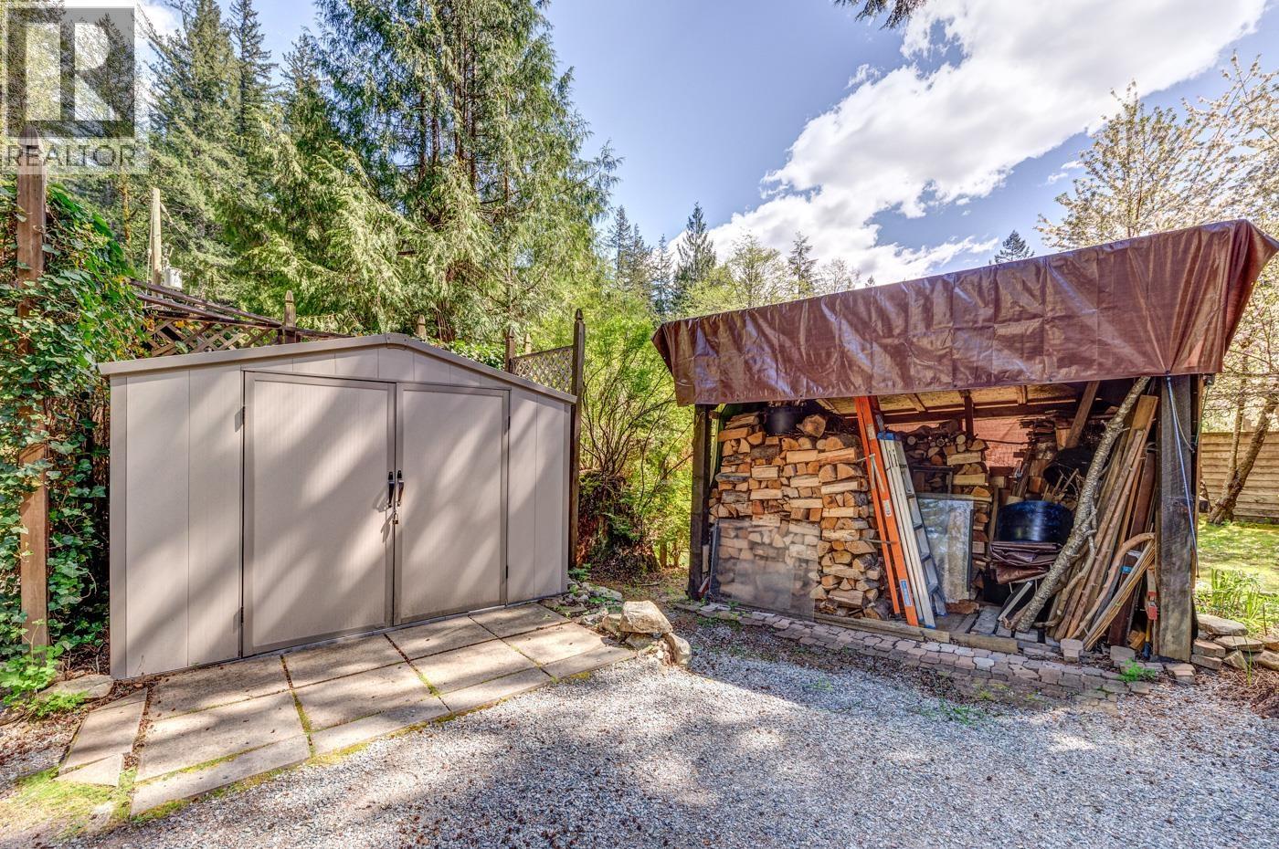 10009 Paradise Valley Road, Squamish, British Columbia  V0N 1H0 - Photo 18 - R3124212