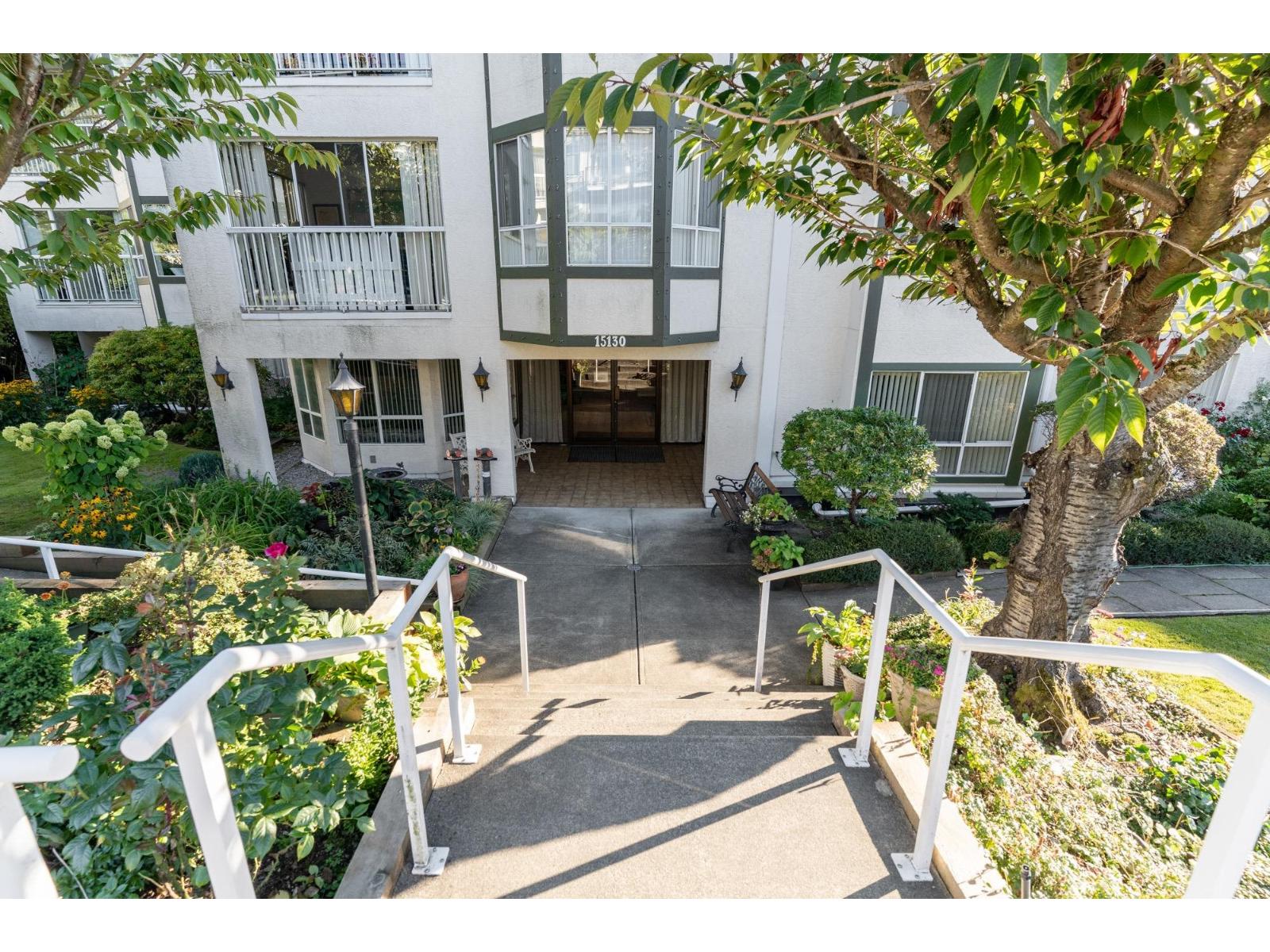 204 15130 Roper Avenue, White Rock, British Columbia  V4B 2E7 - Photo 4 - R3124078