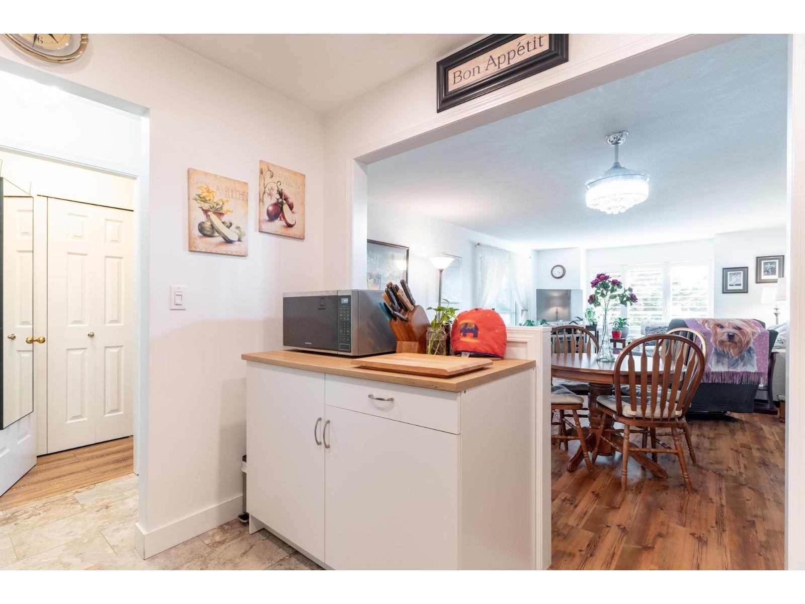 204 15130 Roper Avenue, White Rock, British Columbia  V4B 2E7 - Photo 6 - R3124078