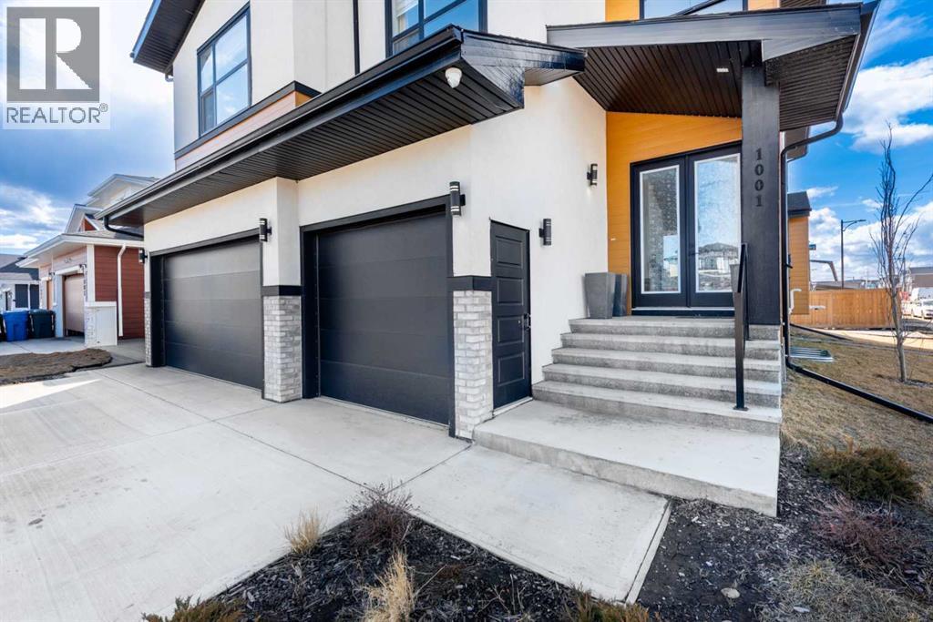 1001 Waterford Drive SE, Chestermere, Alberta  T1X 2T7 - Photo 3 - A2302267
