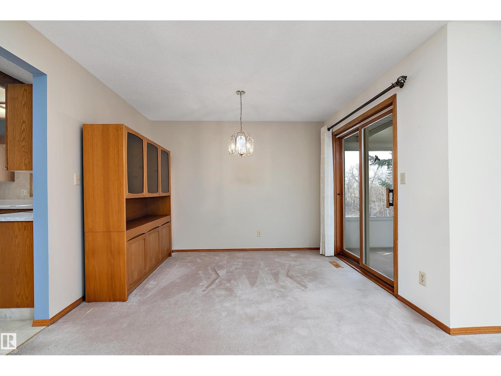 903 109 St Nw, Edmonton, Alberta  T6J 6R1 - Photo 9 - E4488045