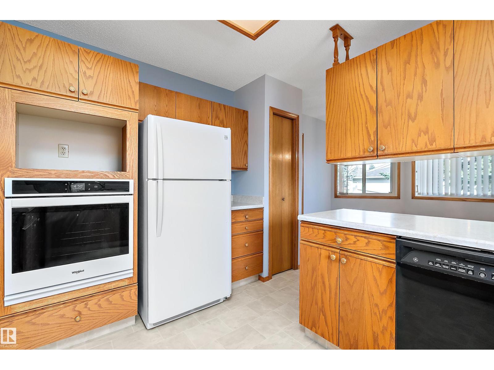 903 109 St Nw, Edmonton, Alberta  T6J 6R1 - Photo 17 - E4488045