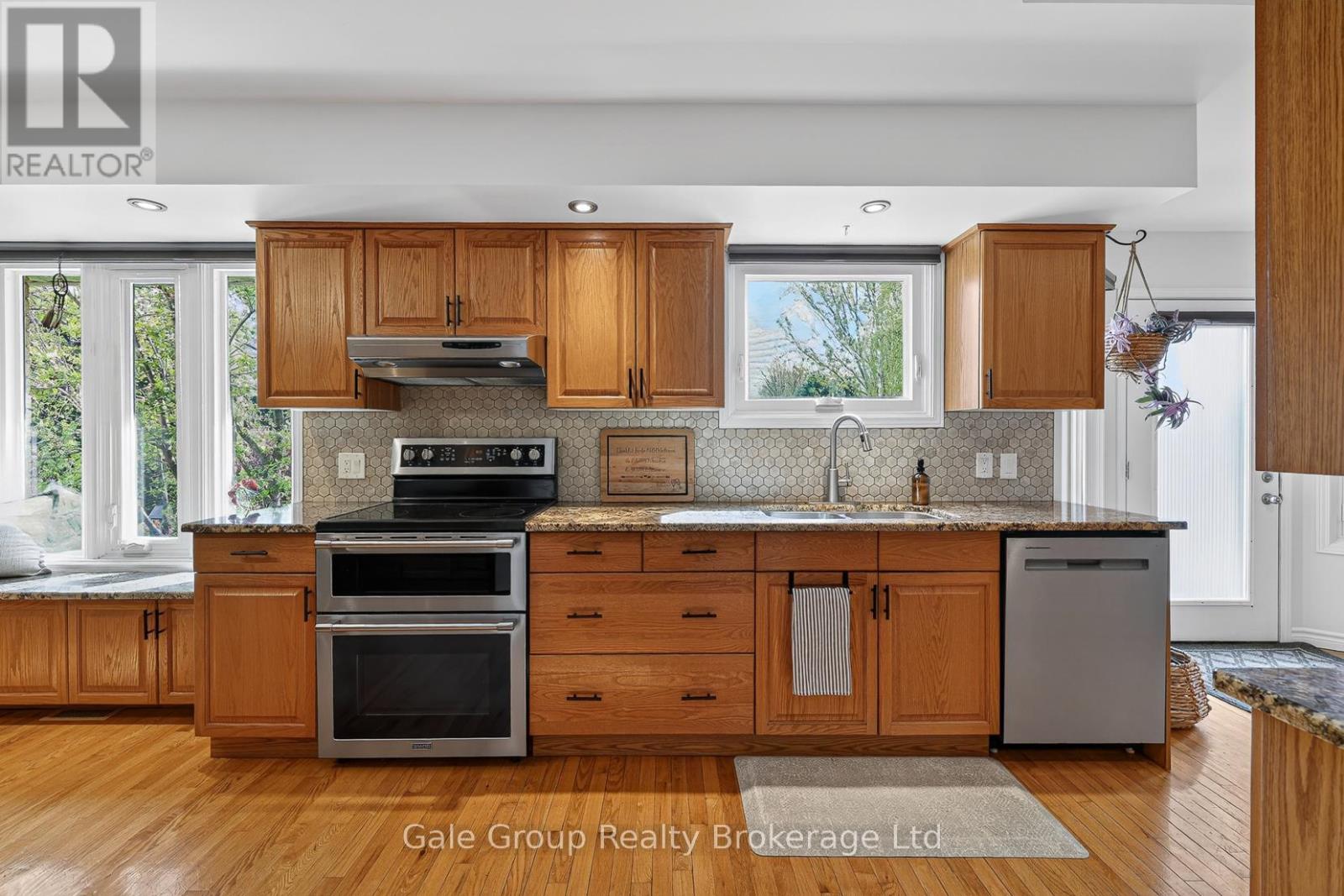89 Lindsay Road, Woodstock, Ontario N4V 1A8 - Photo 6 - X13135006
