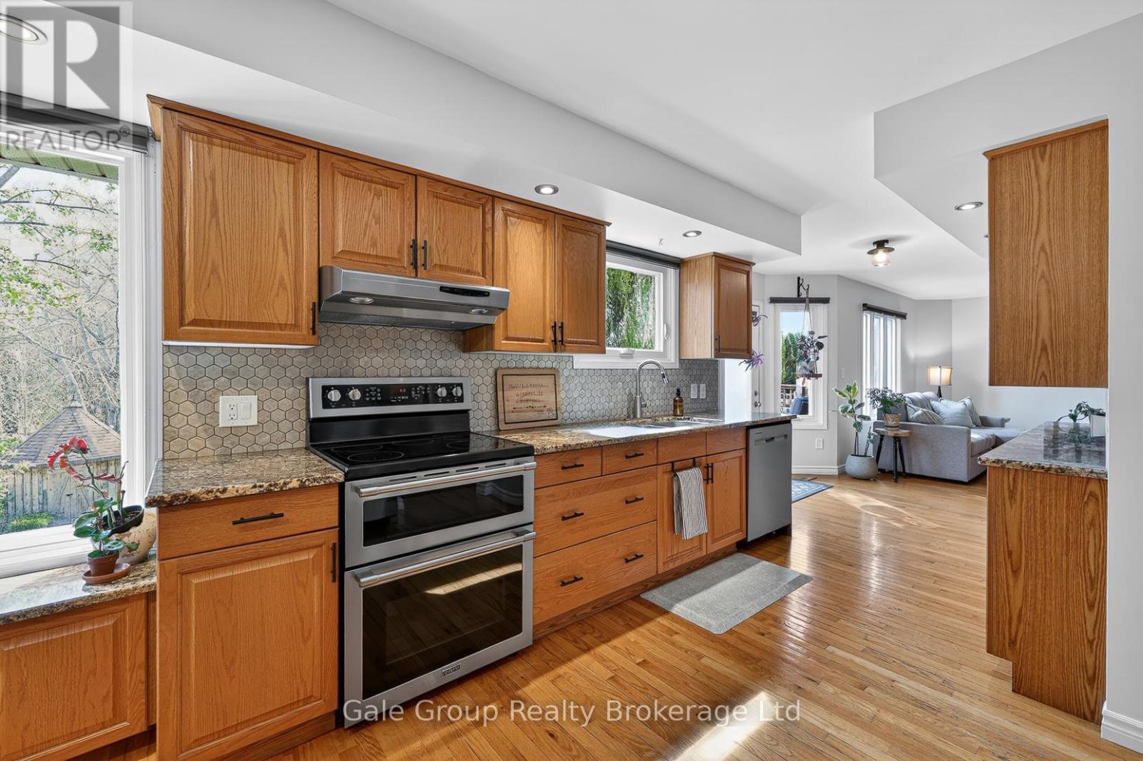 89 Lindsay Road, Woodstock, Ontario N4V 1A8 - Photo 7 - X13135006