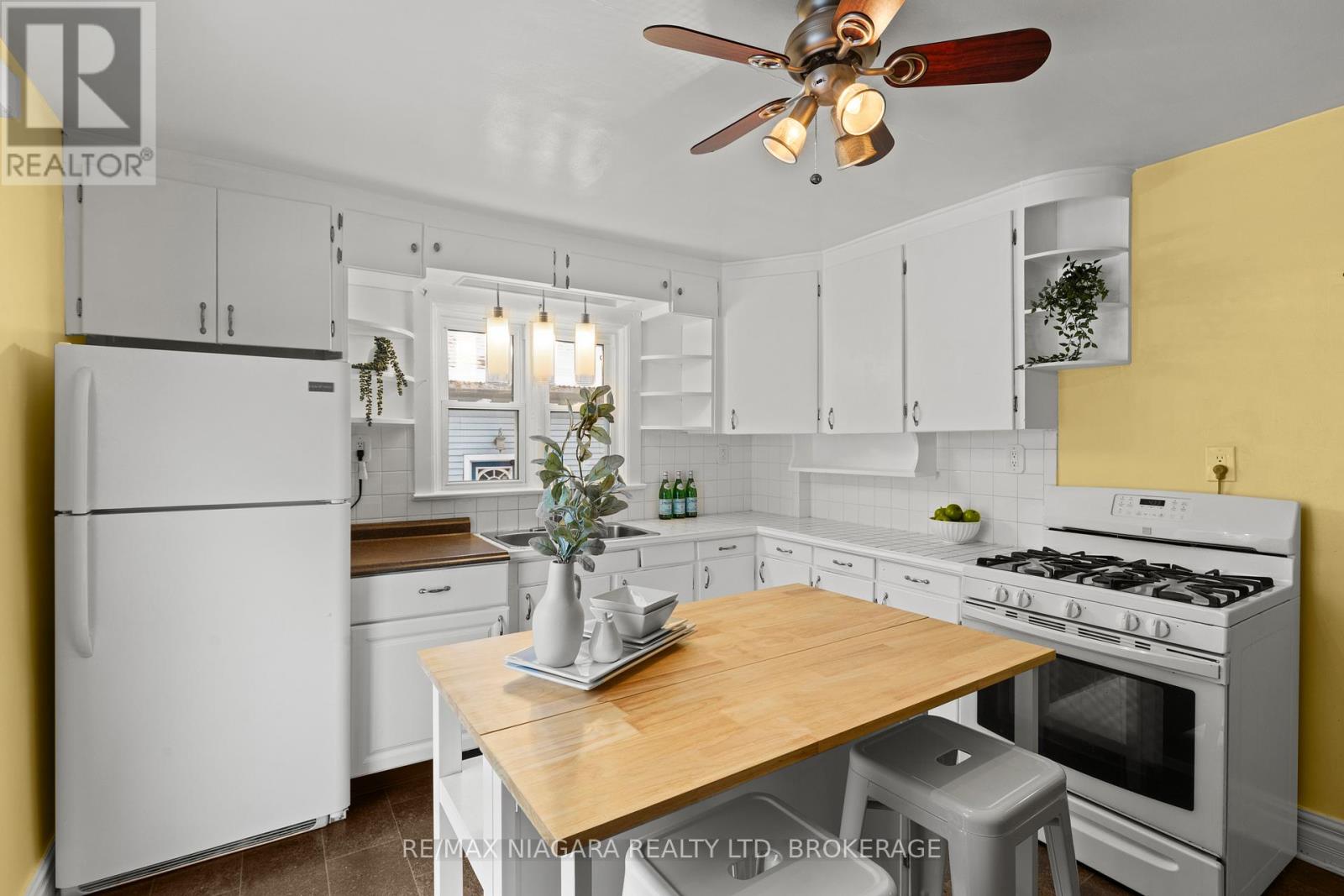 401 Fielden Avenue, Port Colborne, Ontario  L3K 4T9 - Photo 11 - X12780958
