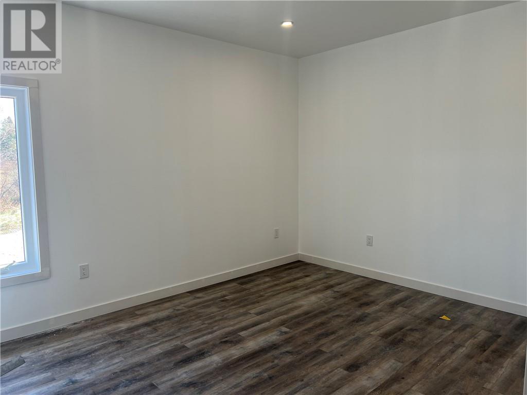 6 Parkview Street, St. Charles, Ontario  P0M 2W0 - Photo 6 - 2126292