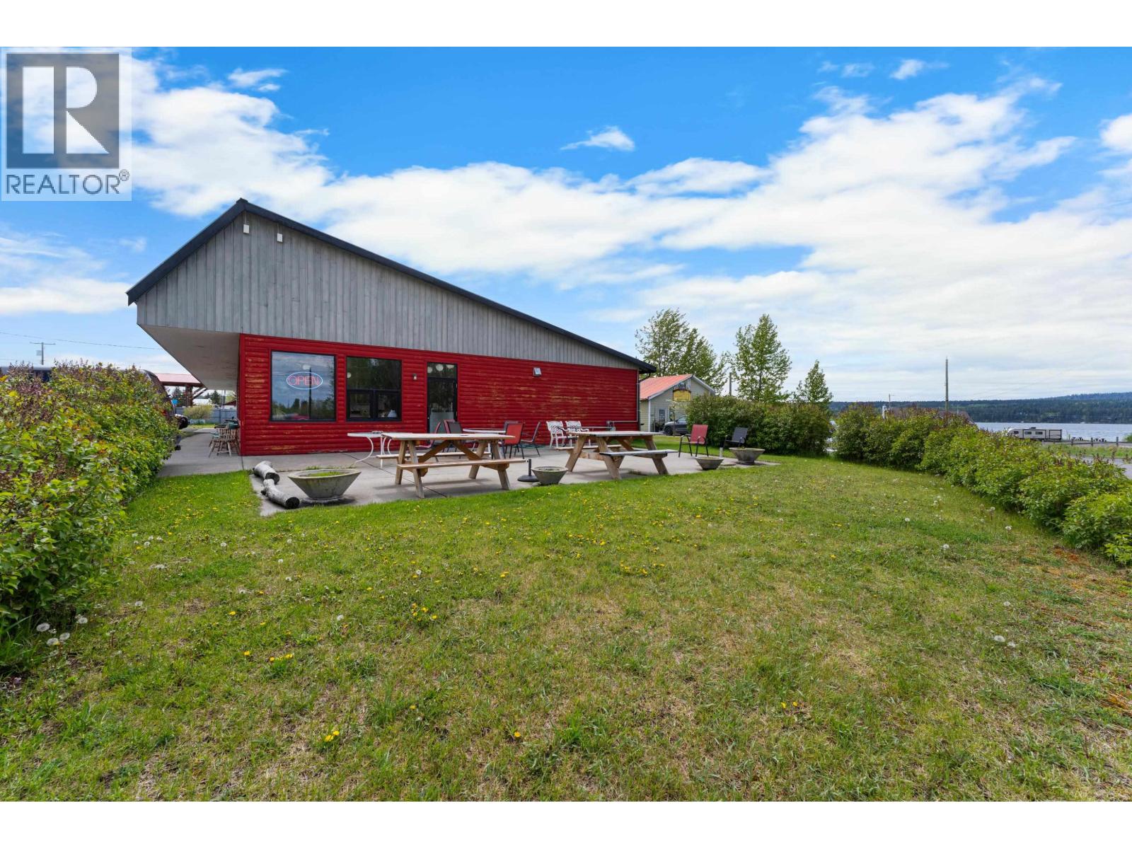 4842 Hamilton Road, Lac La Hache, British Columbia  V0K 1T1 - Photo 11 - C8069760