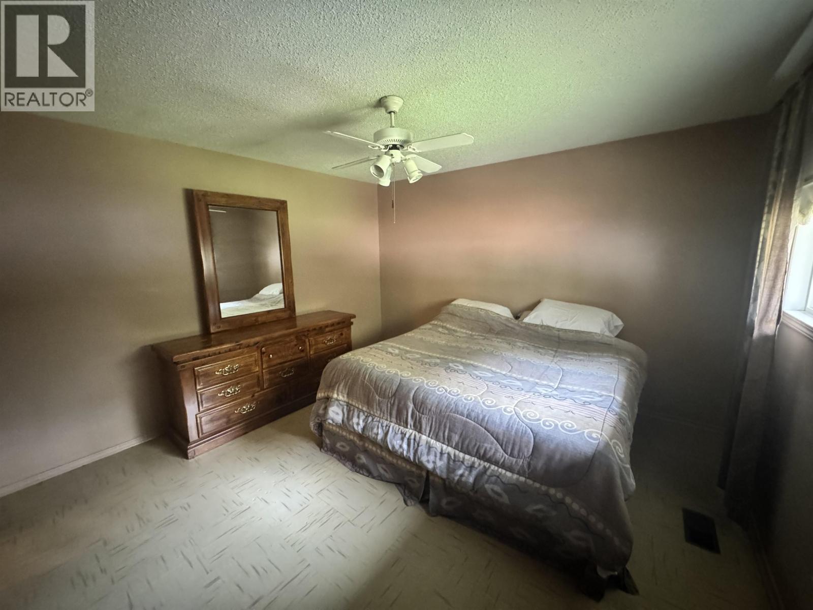 1407 Raven Street, Stewart, British Columbia  V0T 1W0 - Photo 9 - R3124133