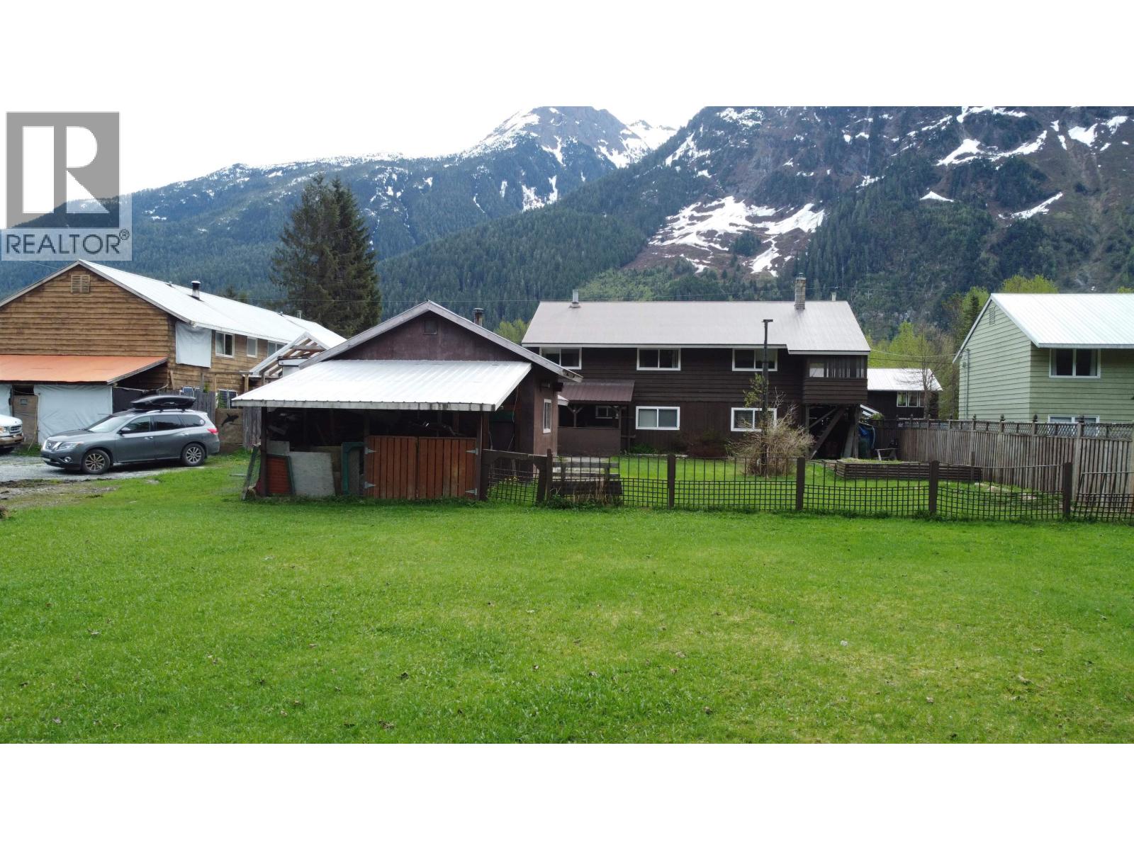 1407 Raven Street, Stewart, British Columbia  V0T 1W0 - Photo 3 - R3124133