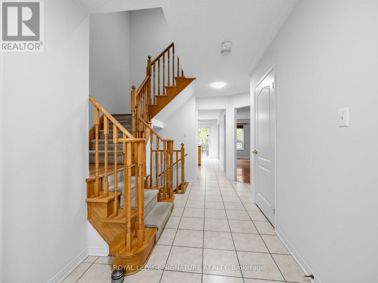 5 - 6035 Bidwell Trail, Mississauga, Ontario  L5V 3C8 - Photo 2 - W13027050