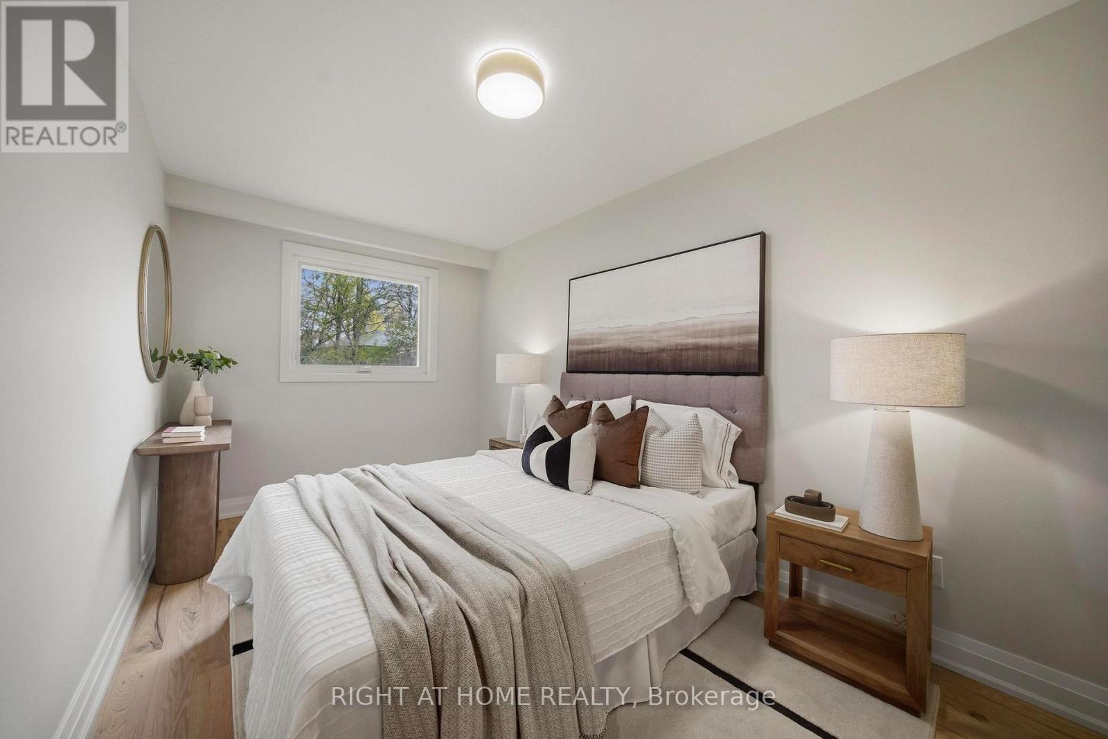 65 Vanguard Drive, Toronto, Ontario  M9B 5E8 - Photo 18 - W13121402