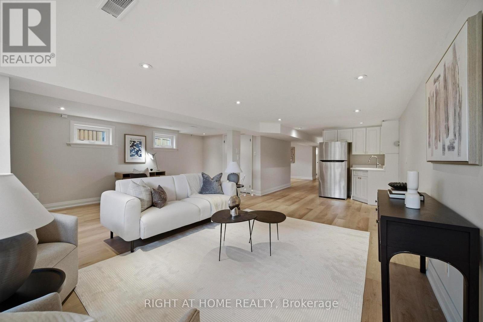65 Vanguard Drive, Toronto, Ontario  M9B 5E8 - Photo 28 - W13121402