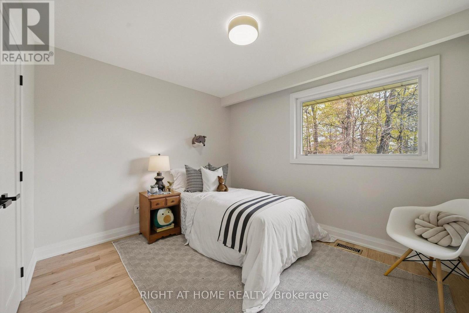 65 Vanguard Drive, Toronto, Ontario  M9B 5E8 - Photo 19 - W13121402