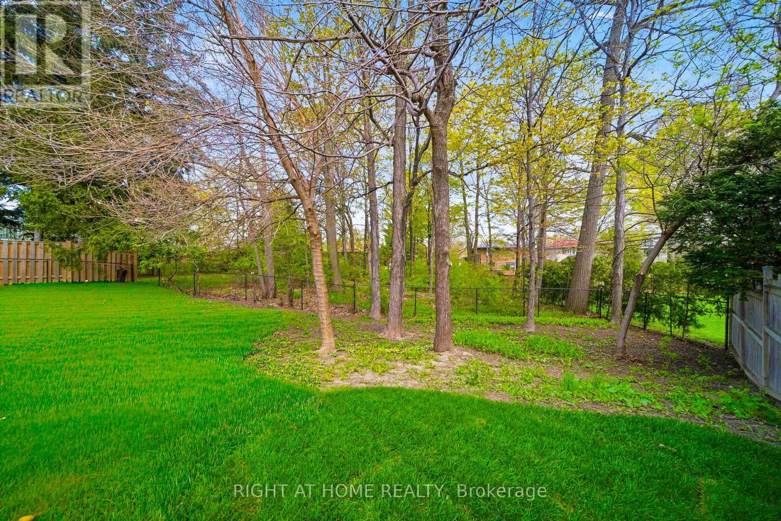 65 Vanguard Drive, Toronto, Ontario  M9B 5E8 - Photo 36 - W13121402