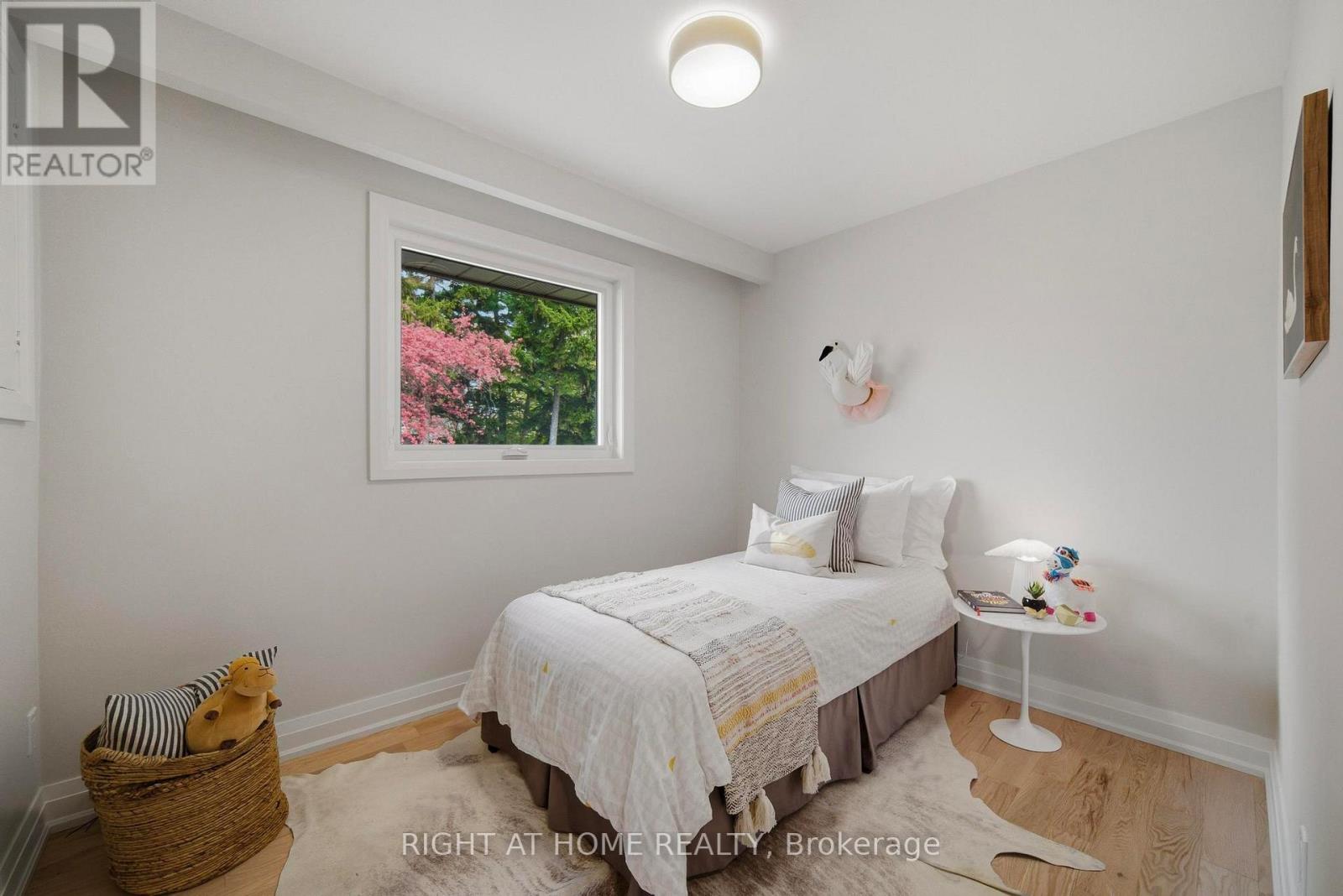 65 Vanguard Drive, Toronto, Ontario  M9B 5E8 - Photo 20 - W13121402