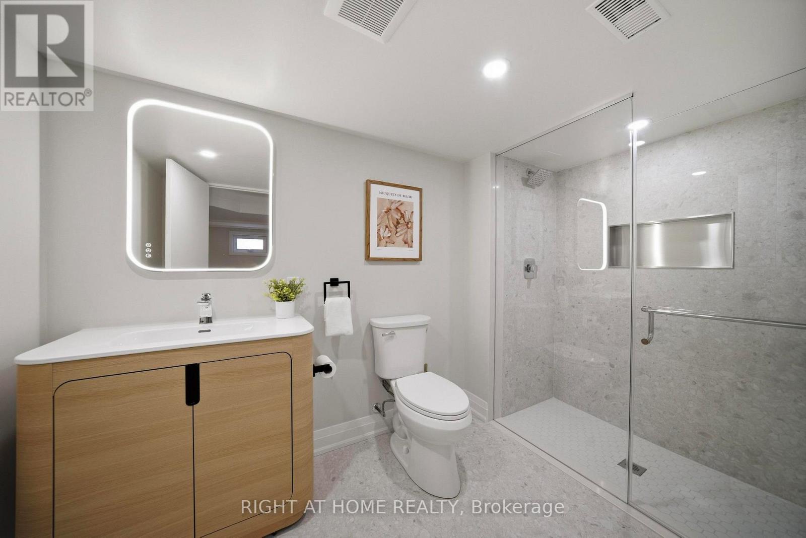 65 Vanguard Drive, Toronto, Ontario  M9B 5E8 - Photo 30 - W13121402