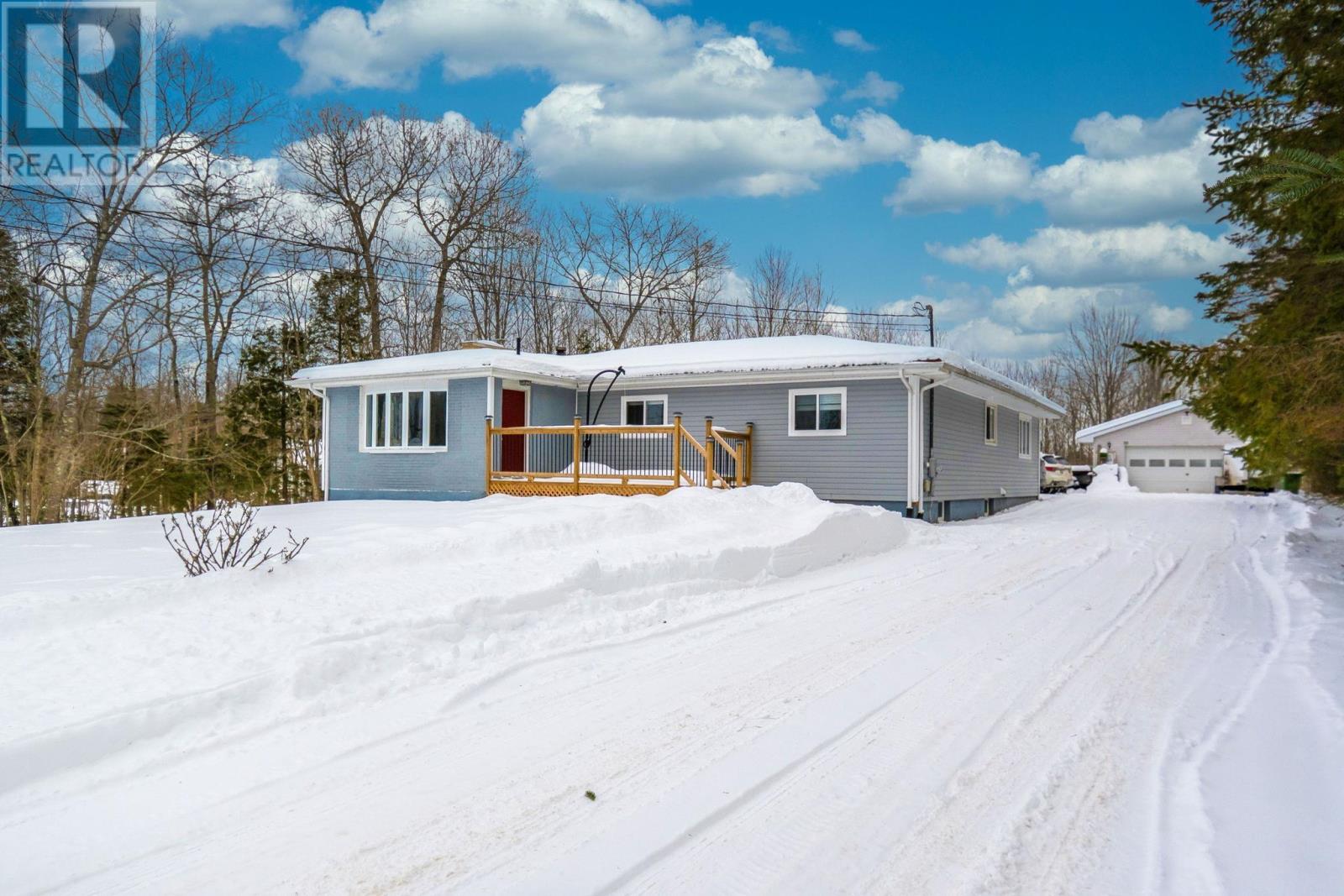 218 St Andrews Street, Stewiacke, Nova Scotia  B0N 2J0 - Photo 4 - 202602323