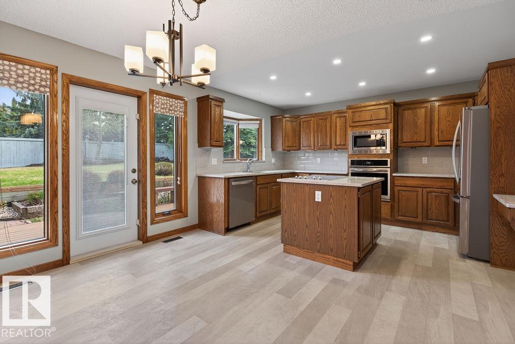 328 O'connor Cl Nw, Edmonton, Alberta  T6R 1L6 - Photo 10 - E4488049