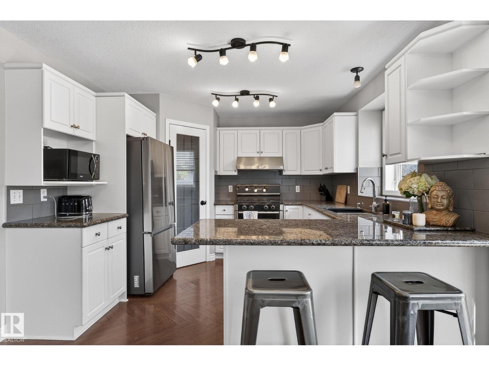 907 115 St Nw Nw, Edmonton, Alberta  T6J 6X8 - Photo 13 - E4488052