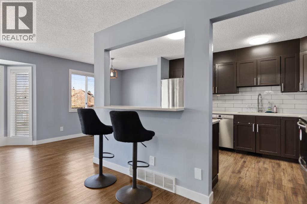 213 25 Avenue NE, Calgary, Alberta  T2E 1Y2 - Photo 6 - A2309875