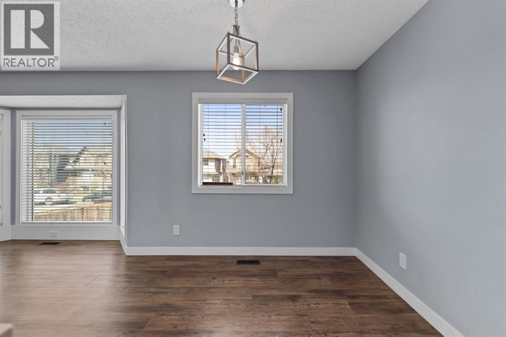 213 25 Avenue NE, Calgary, Alberta  T2E 1Y2 - Photo 11 - A2309875