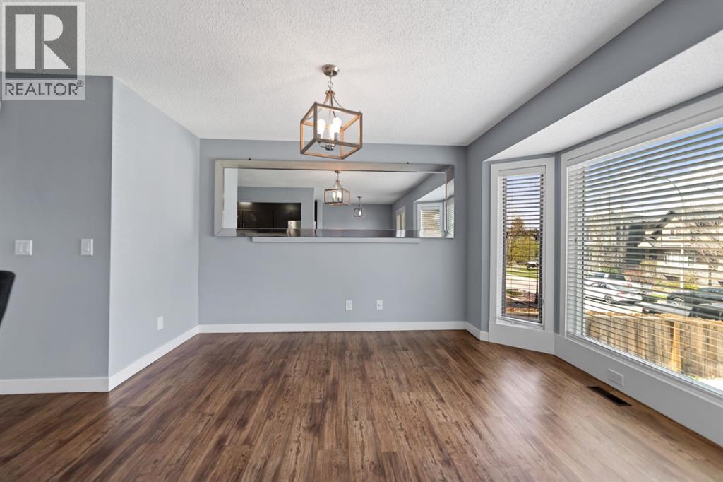 213 25 Avenue NE, Calgary, Alberta  T2E 1Y2 - Photo 13 - A2309875