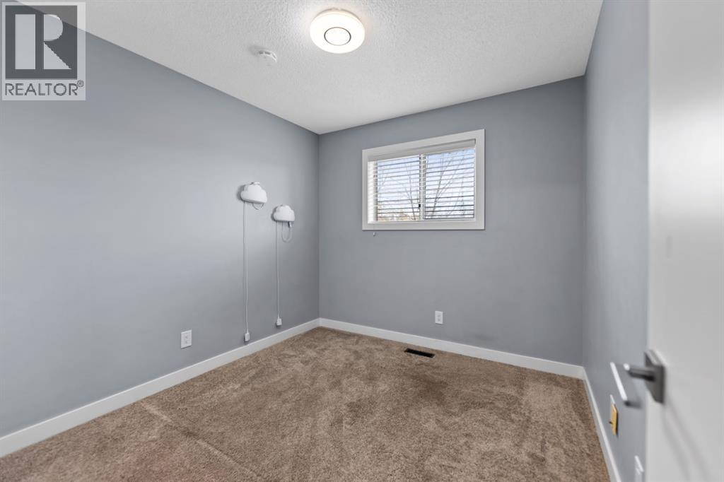 213 25 Avenue NE, Calgary, Alberta  T2E 1Y2 - Photo 18 - A2309875