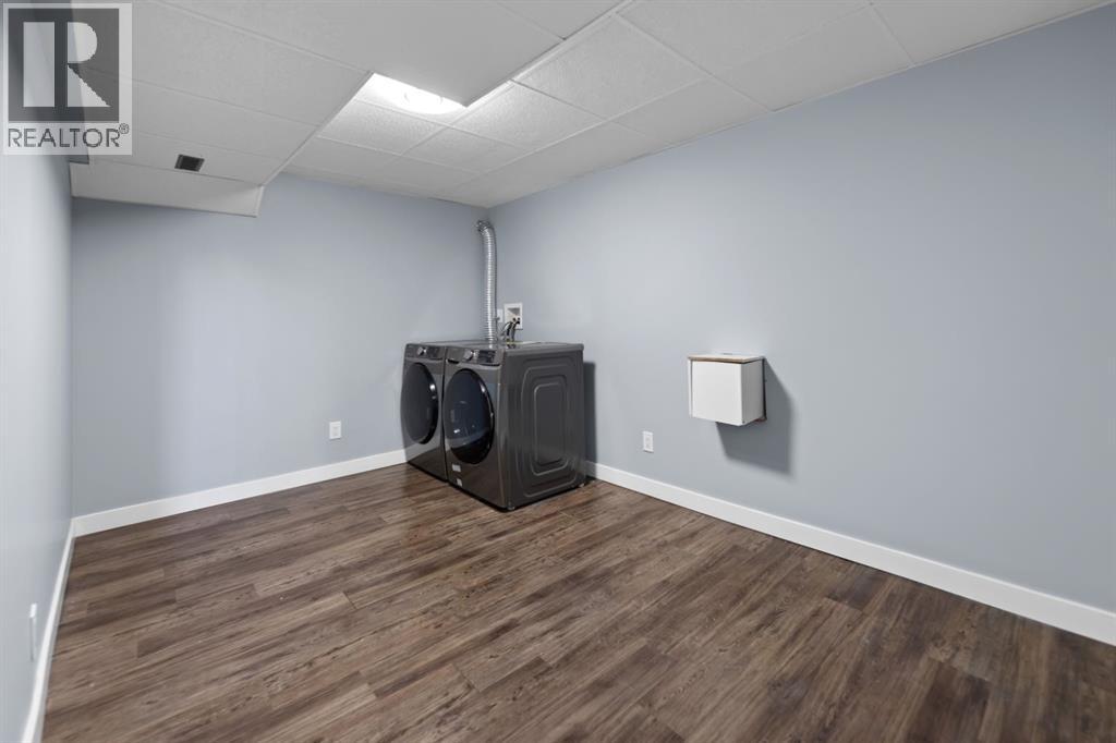 213 25 Avenue NE, Calgary, Alberta  T2E 1Y2 - Photo 32 - A2309875