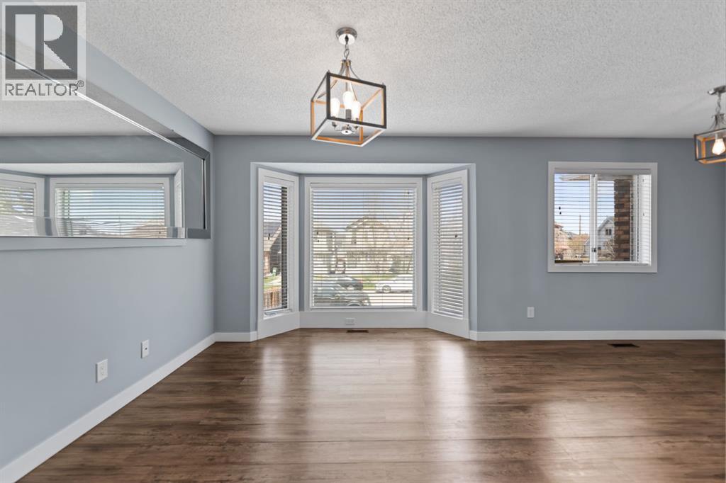 213 25 Avenue NE, Calgary, Alberta  T2E 1Y2 - Photo 16 - A2309875