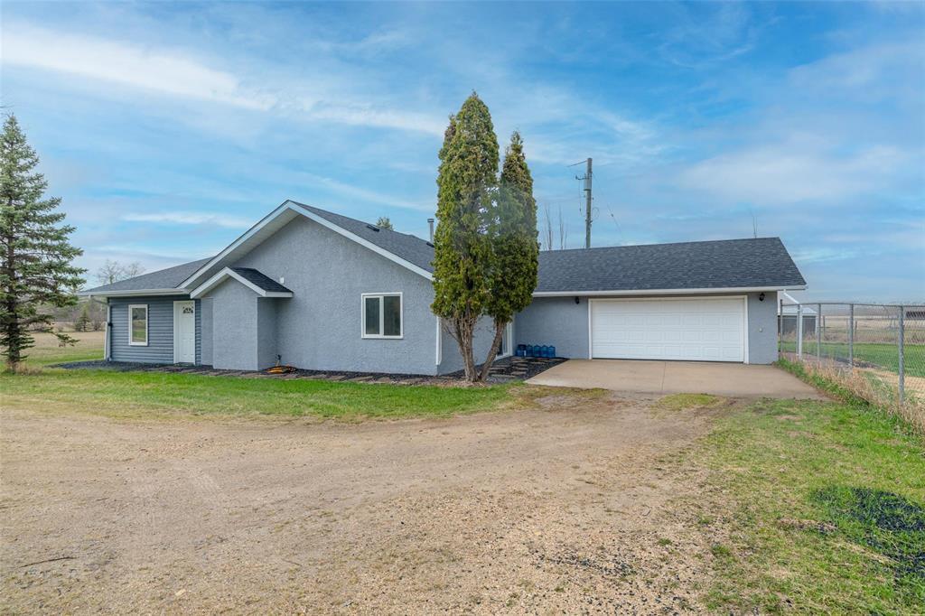 46093 40 Road E Road, Ste Anne Rm, Manitoba  R5H 1R2 - Photo 1 - 202610294