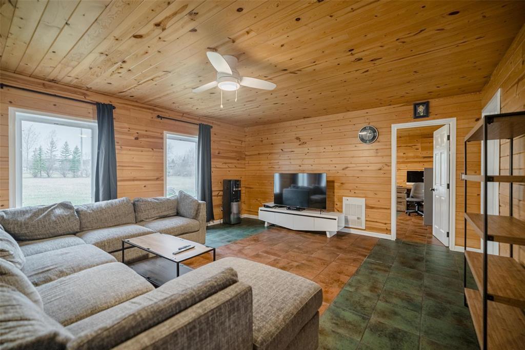 46093 40 Road E Road, Ste Anne Rm, Manitoba  R5H 1R2 - Photo 14 - 202610294
