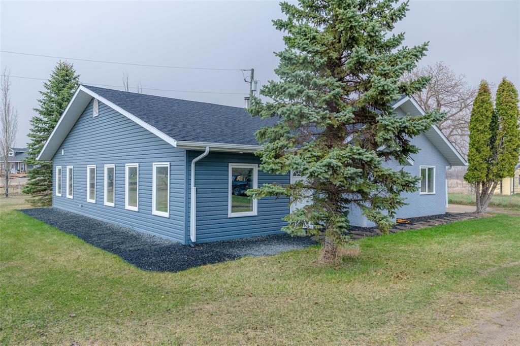 46093 40 Road E Road, Ste Anne Rm, Manitoba  R5H 1R2 - Photo 2 - 202610294