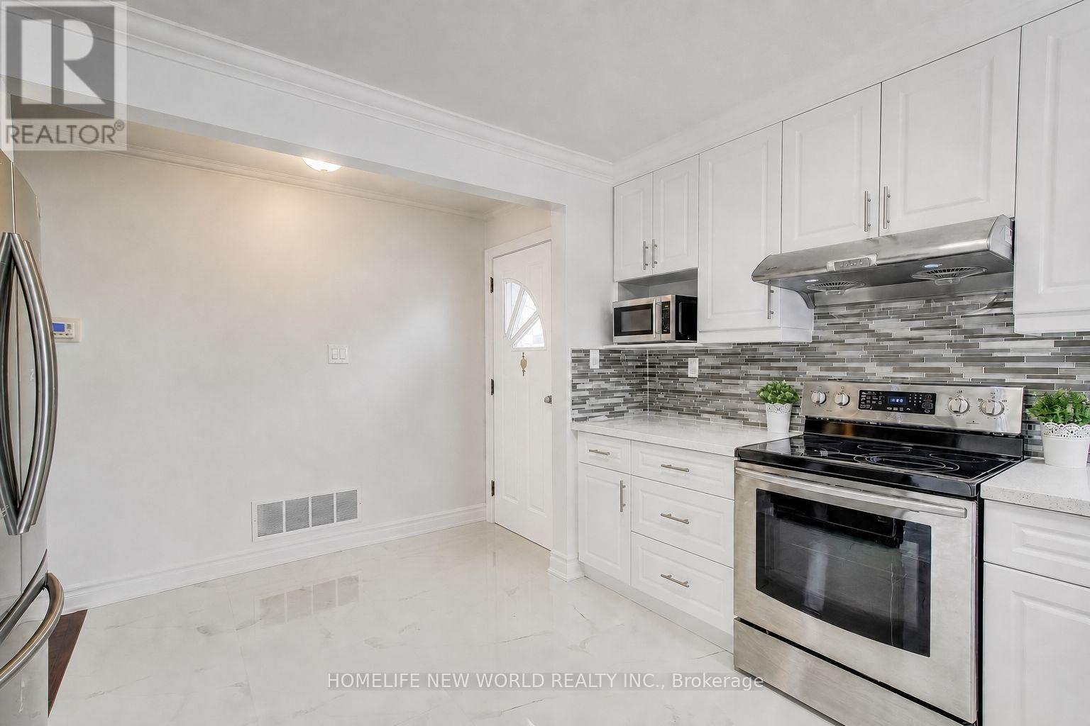 293 Hendon Avenue, Toronto, Ontario  M2M 1B3 - Photo 5 - C13135064