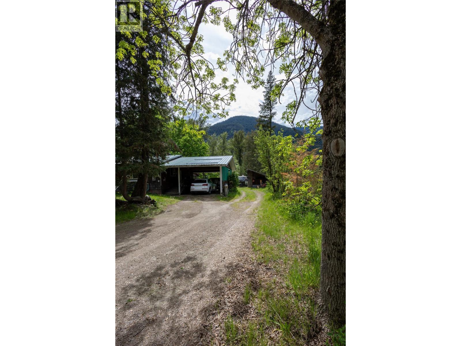 3637 6 Highway, Passmore, British Columbia  V0G 2J0 - Photo 4 - 10387293