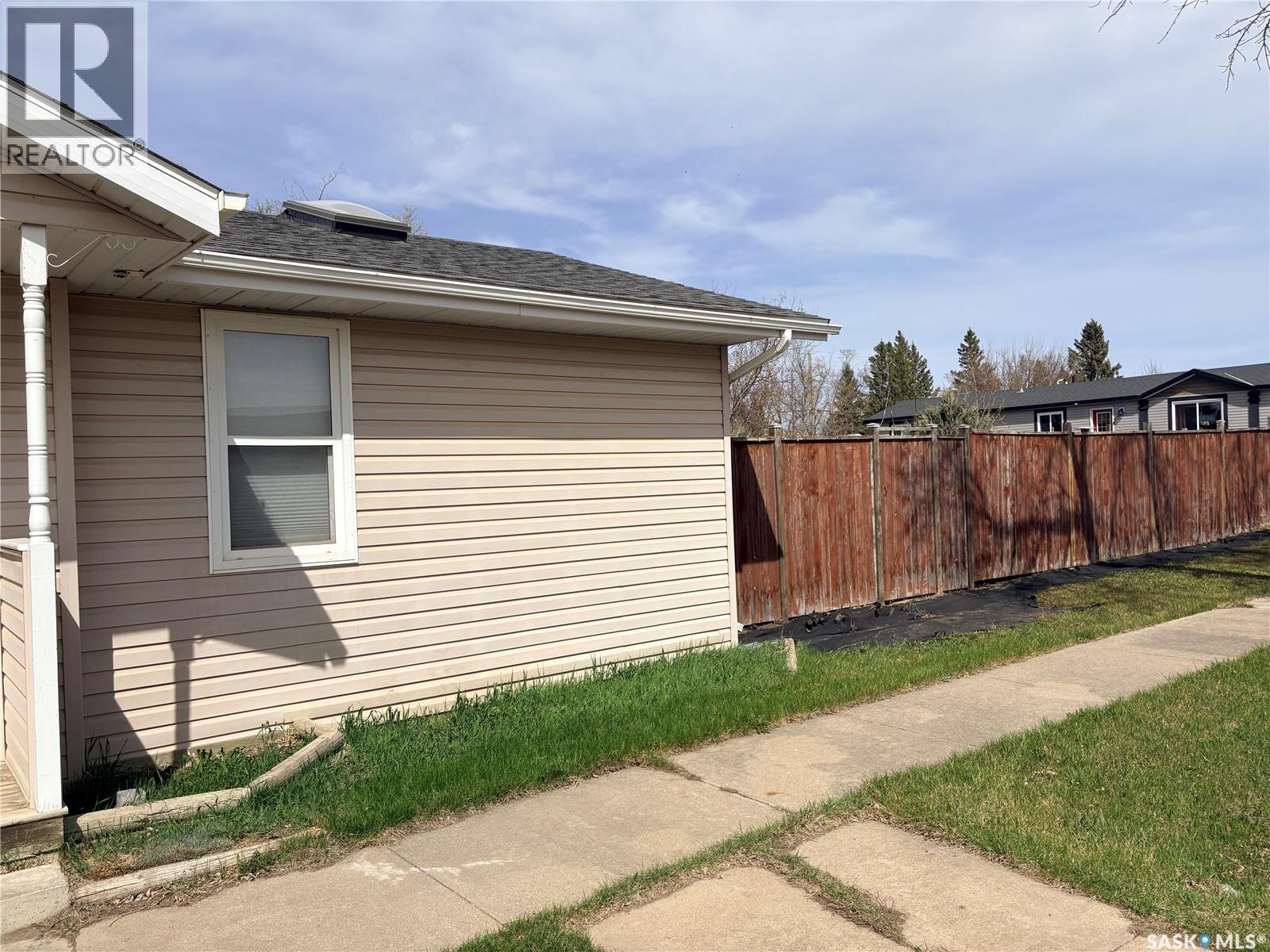 62 Main Street, Leask, Saskatchewan  S0J 1M0 - Photo 18 - SK036143