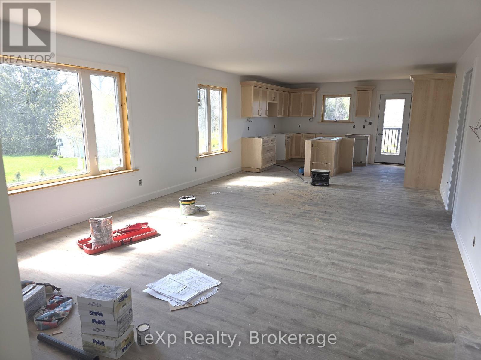 Main Level Unit - 272 12 Concession, South Bruce, Ontario  N0G 1W0 - Photo 7 - X13124018