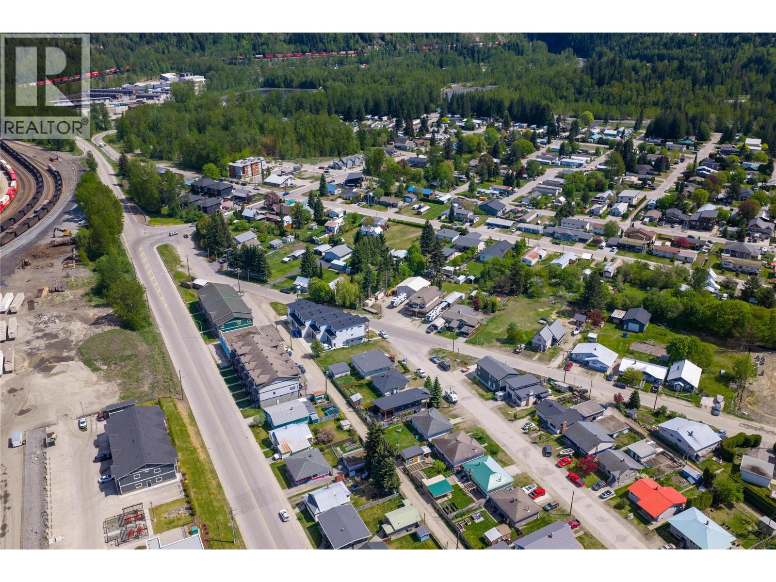 309 Taylor Street, Revelstoke, British Columbia V0E 2S0 - Photo 7 - 10387525