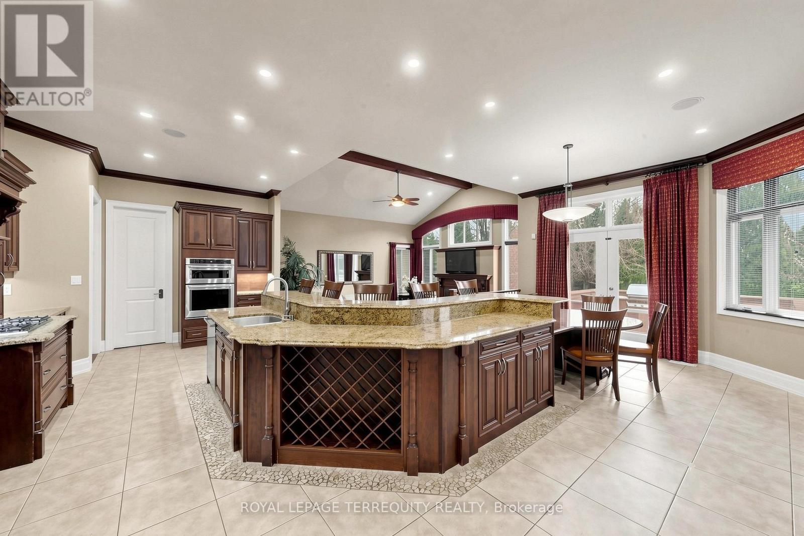 63 Grayfield Drive, Whitchurch-Stouffville, Ontario  L4A 0B1 - Photo 9 - N13135026