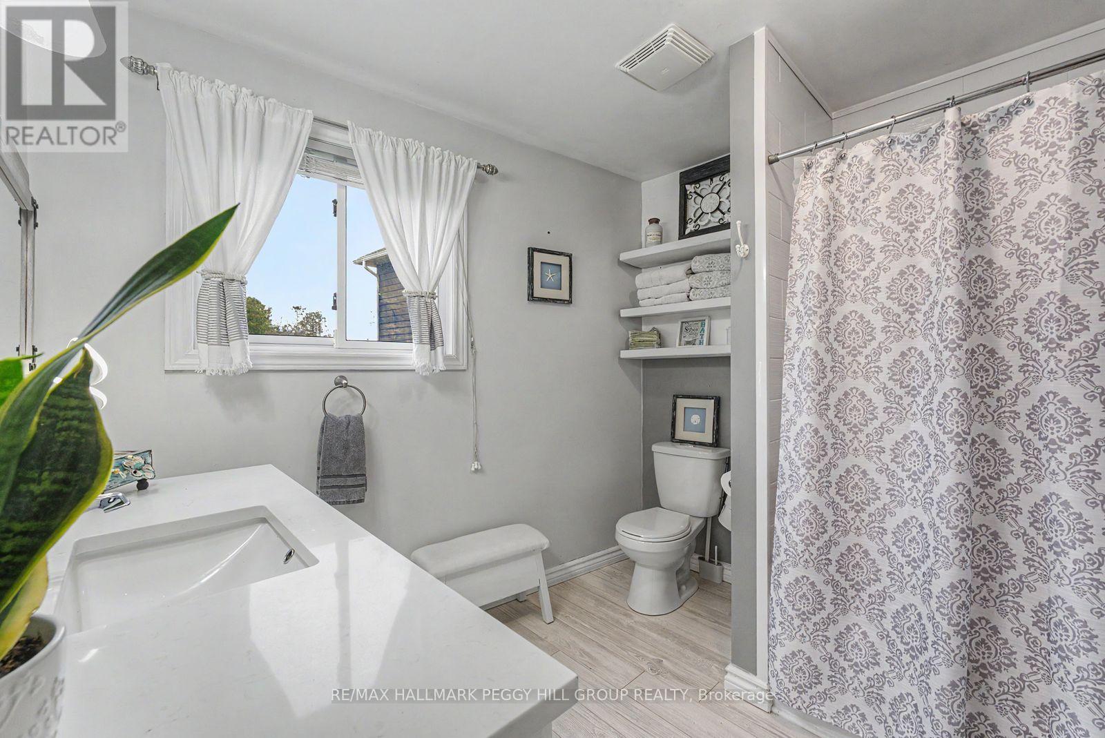 17 Stanley Avenue, Oro-Medonte, Ontario  L0L 1T0 - Photo 11 - S13135092