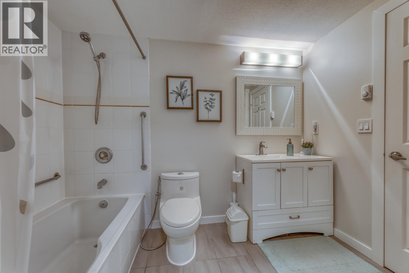 311 128 W 8th Street, North Vancouver, British Columbia  V7M 3M1 - Photo 17 - R3096715