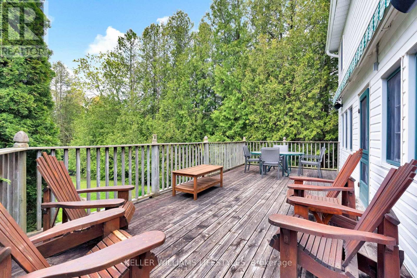6493 West Parkway Drive, Lambton Shores, Ontario  N0N 1J2 - Photo 2 - X13135402