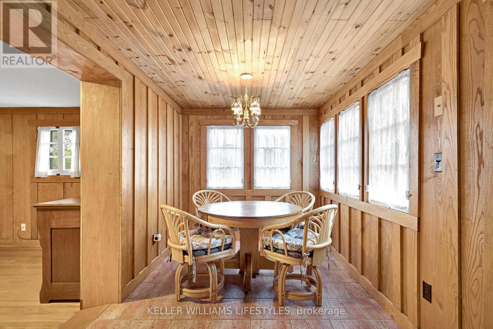 6493 West Parkway Drive, Lambton Shores, Ontario  N0N 1J2 - Photo 6 - X13135402