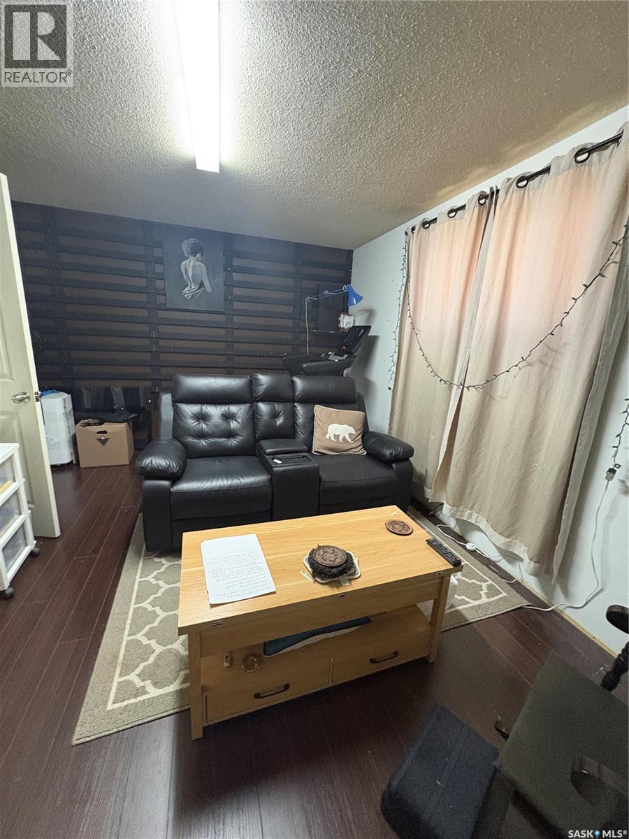 301 8th Avenue E, Melville, Saskatchewan  S0A 2P0 - Photo 10 - SK036130