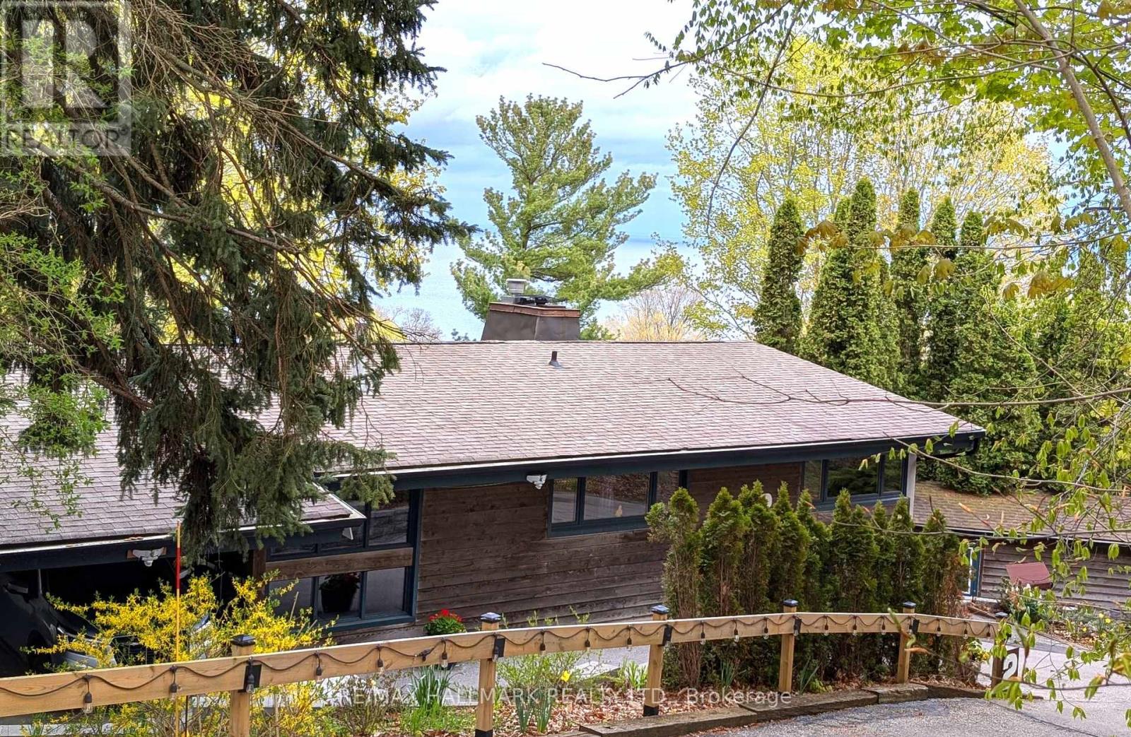 2 Ledge Road, Toronto, Ontario  M1M 1H1 - Photo 2 - E13124548